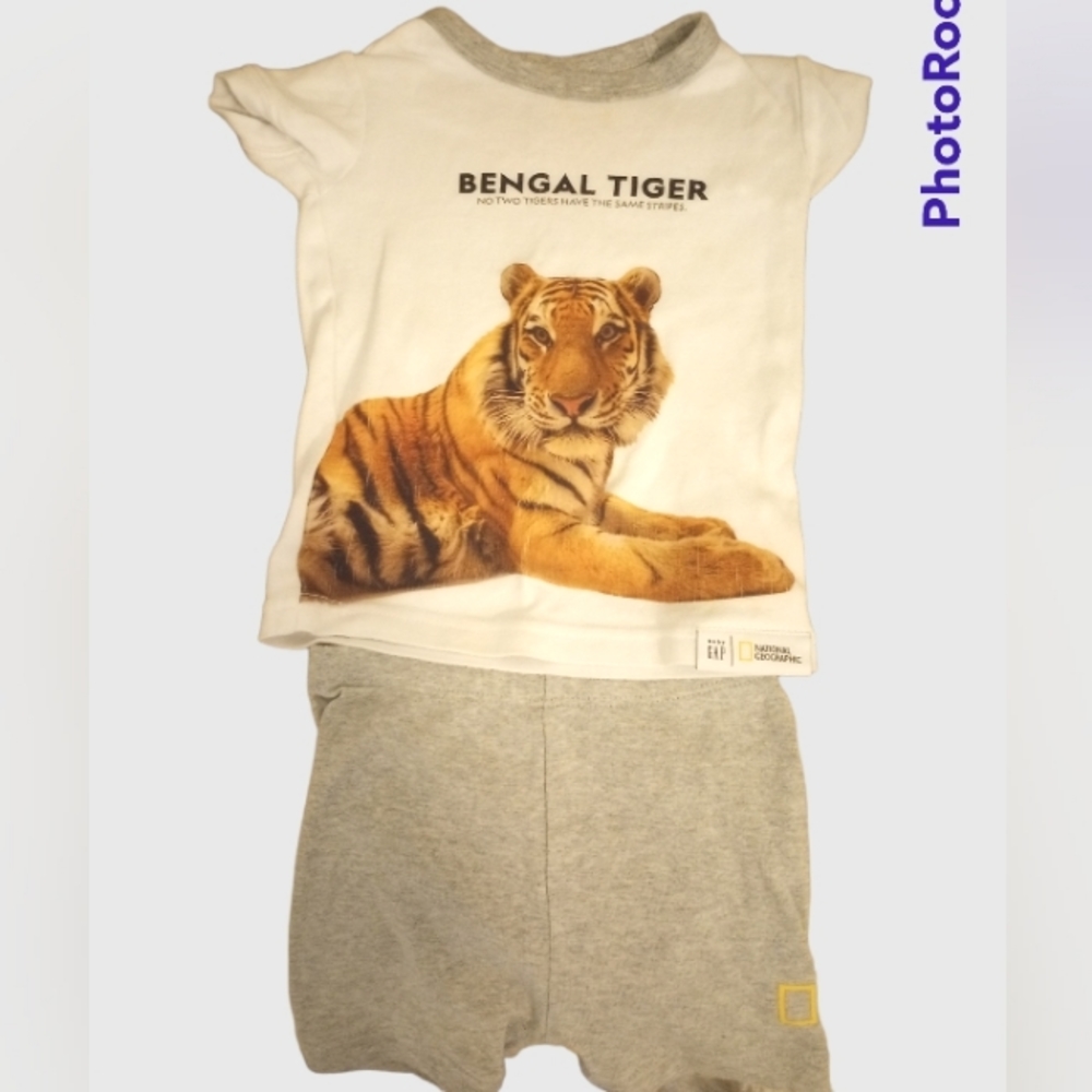 National geographic tee and bottom Set